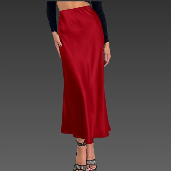 NWT Wine Red Flared Satin Midi Skirt Sz Small - Picture 3 of 4
